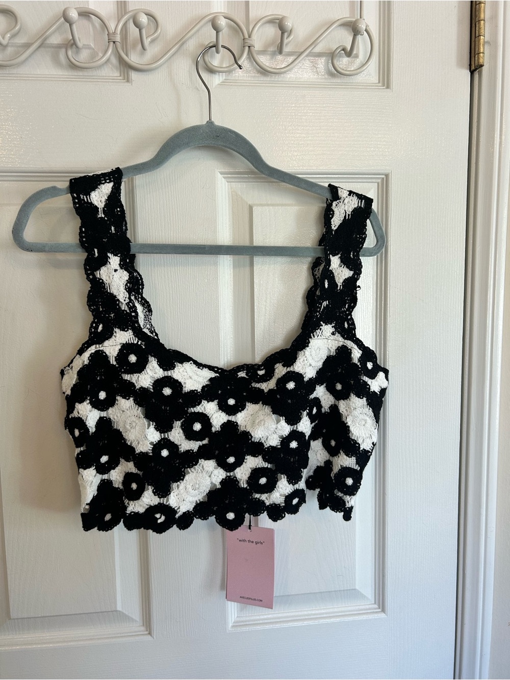 Avec Les Filles Black and White Floral Crochet Crop Top XL/XXL